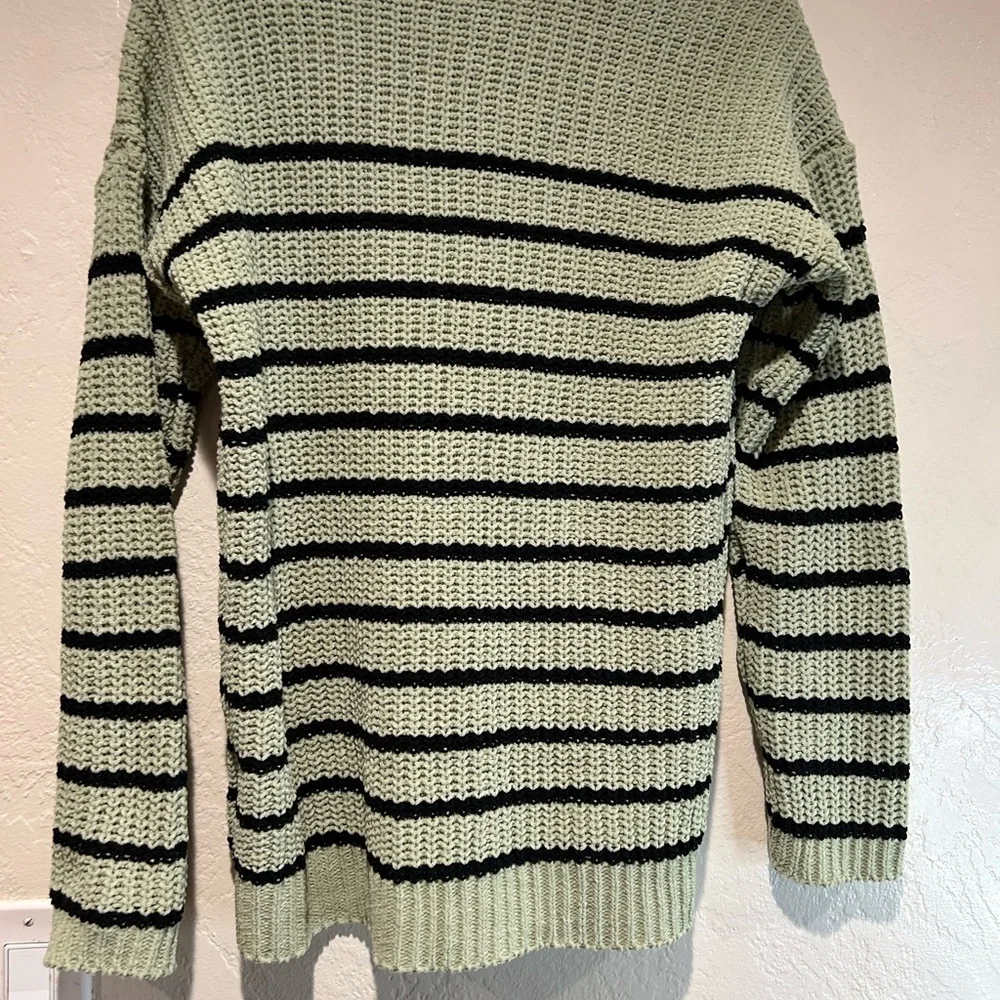 Derick‎ Heart stripped sweater large sage green